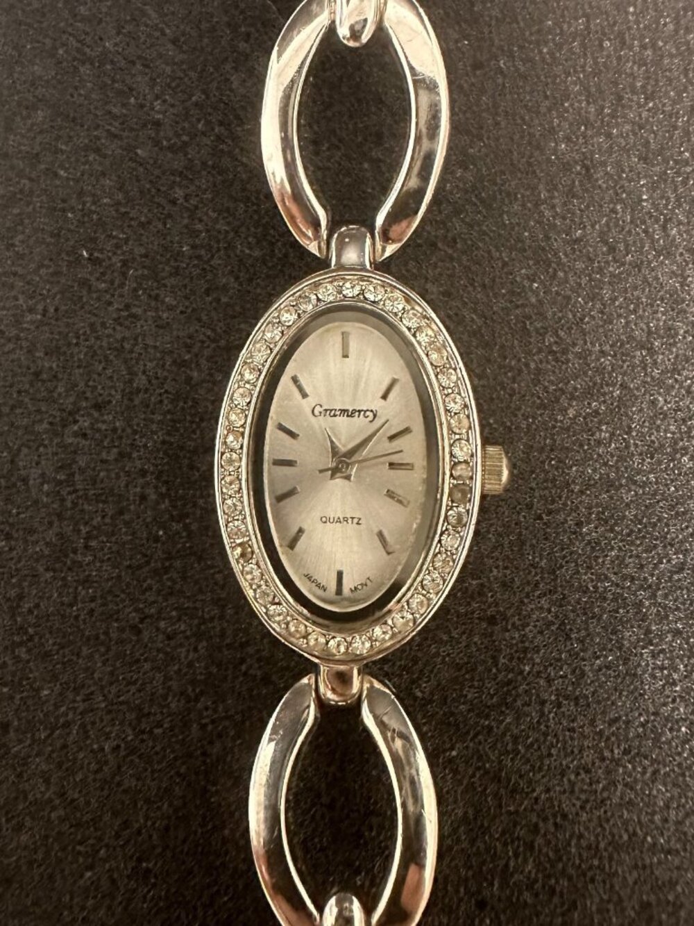 3/$30 Gramercy Watch Women Silver Tone Oval Dial Crystal Bezel New Battery 8"